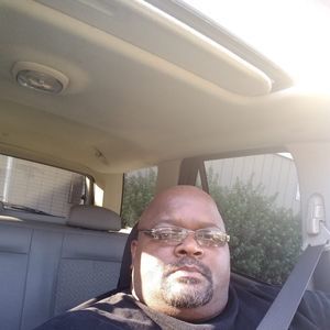 Meet your Posher, Ray